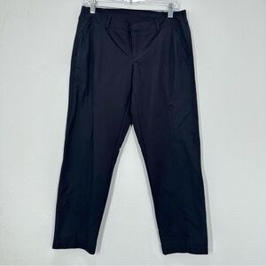 Costco Kirkland Women's Lightweight Zipper Cargo Elastic Waist Black Technical 4